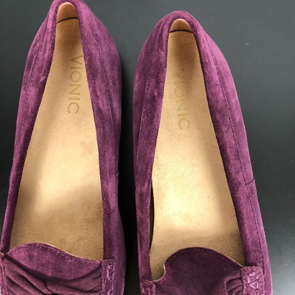 vionic suede moccasins